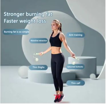 femme-utilisant-la-corde-a-sauter-digital-ropeless