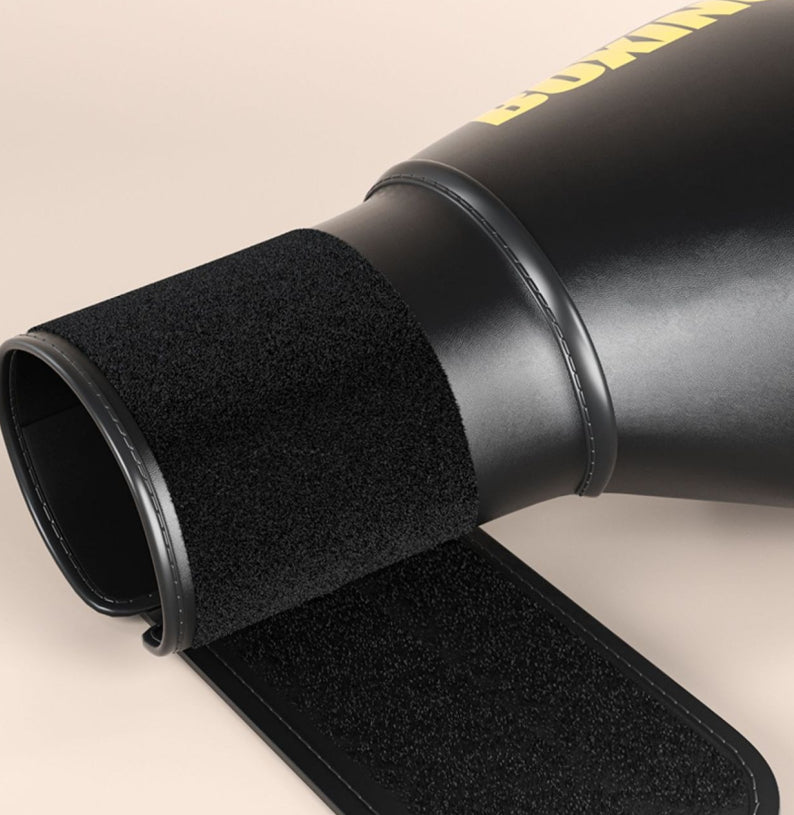 details-fermeture-velcro-d-un-gant-de-boxe-sanda